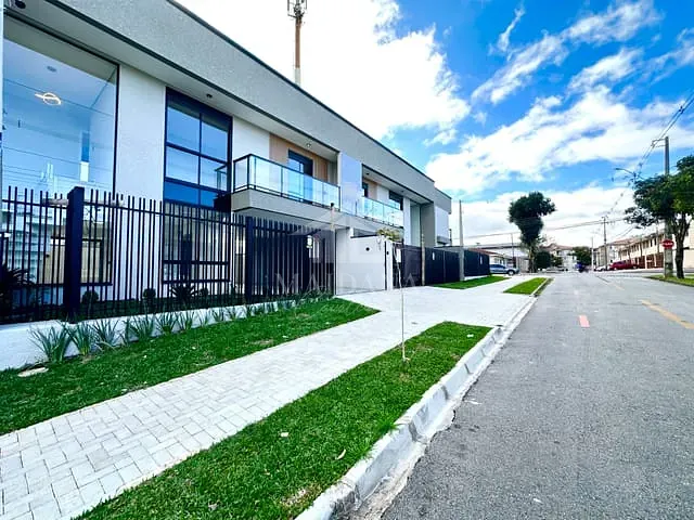 Sobrado com 151m² 3 quartos e 2 banheiros, à venda, no bairro Cidade Jardim em São José dos Pinhais