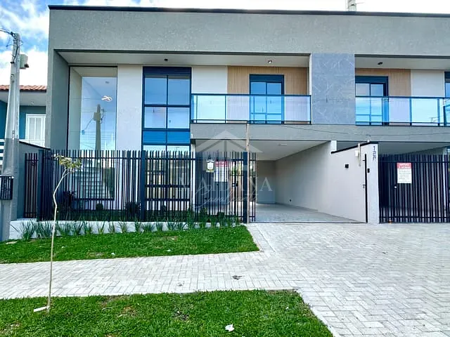 Sobrado com 151m² 3 quartos e 2 banheiros, à venda, no bairro Cidade Jardim em São José dos Pinhais