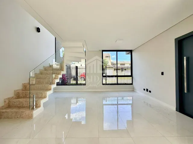 Sobrado com 151m² 3 quartos e 2 banheiros, à venda, no bairro Cidade Jardim em São José dos Pinhais