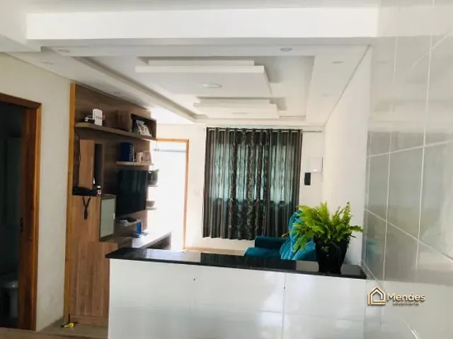 Sobrado com 100m² 3 quartos e 1 banheiro, à venda, no bairro Sítio Cercado em Curitiba