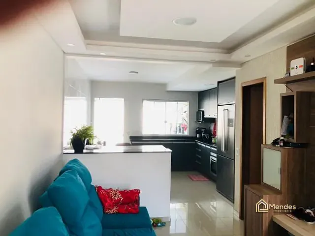Sobrado com 100m² 3 quartos e 1 banheiro, à venda, no bairro Sítio Cercado em Curitiba