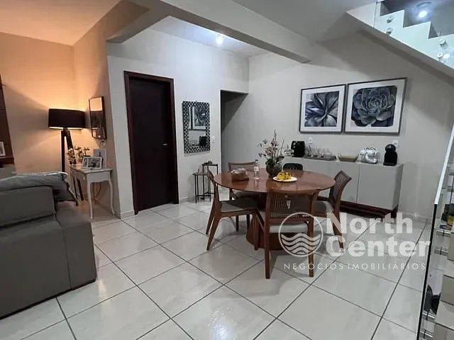 Sobrado com 90m² 2 quartos e 2 banheiros, à venda, no bairro Costeira em Balneário Barra do Sul