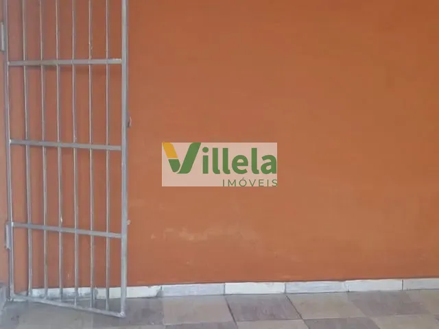 Sobrado 2 quartos e 2 banheiros, para alugar, no bairro Jardim do Castelo em Ferraz de Vasconcelos