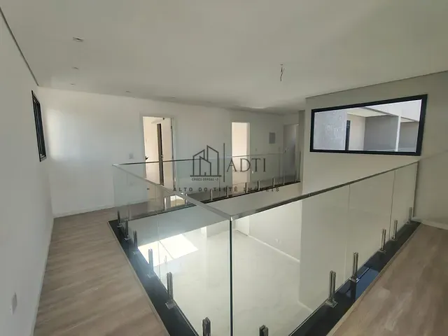 Sobrado com 325m² 3 quartos e 4 banheiros, à venda, no bairro Vila Nova Socorro em Mogi das Cruzes