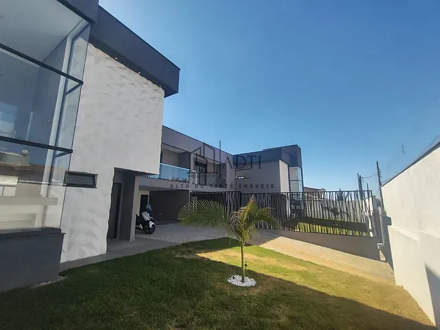 Sobrado com 325m² 3 quartos e 4 banheiros, à venda, no bairro Vila Nova Socorro em Mogi das Cruzes