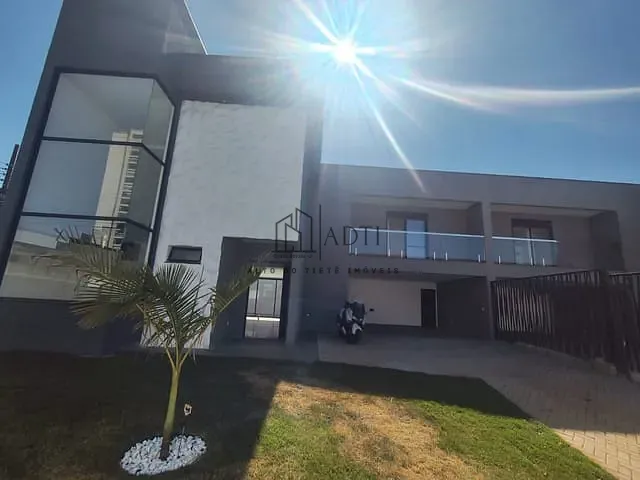 Sobrado com 325m² 3 quartos e 4 banheiros, à venda, no bairro Vila Nova Socorro em Mogi das Cruzes