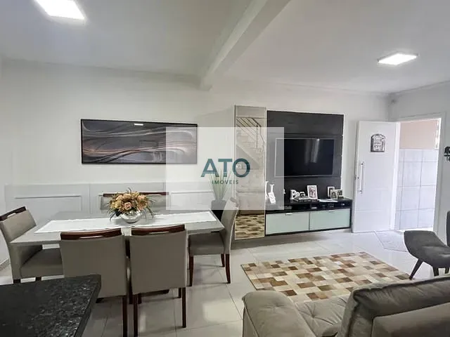 Sobrado 2 quartos e 2 banheiros, à venda, no bairro Mata Atlantica em Tijucas