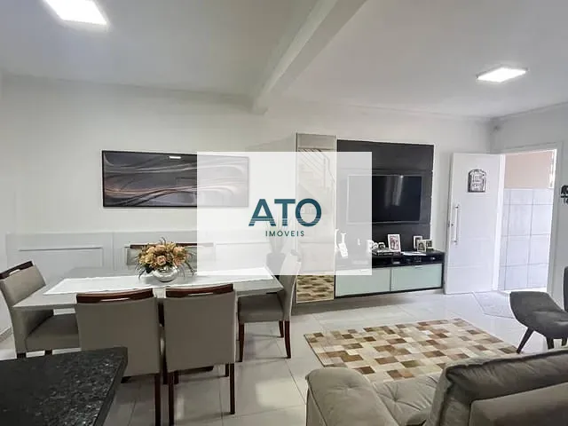 Sobrado 2 quartos e 2 banheiros, à venda, no bairro Mata Atlantica em Tijucas