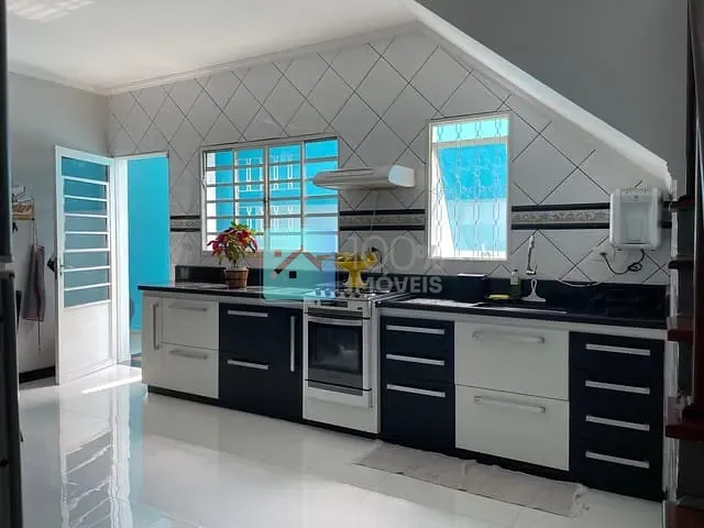 Sobrado com 150m² 3 quartos e 2 banheiros, à venda, no bairro Cidade Morumbi em São José dos Campos