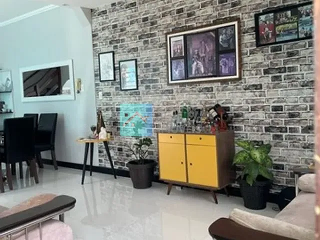 Sobrado com 150m² 3 quartos e 2 banheiros, à venda, no bairro Cidade Morumbi em São José dos Campos