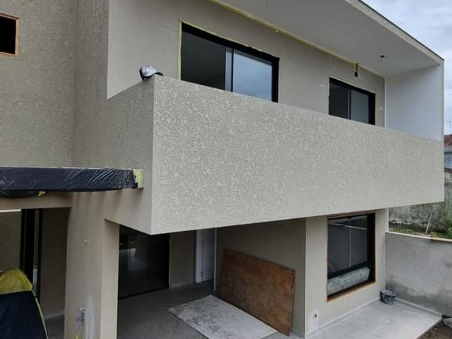 Sobrado com 134m² 3 quartos e 2 banheiros, à venda, no bairro Itapoá em Itapoá