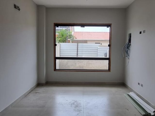 Sobrado com 134m² 3 quartos e 2 banheiros, à venda, no bairro Itapoá em Itapoá