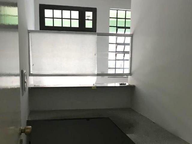 Sobrado com 400m², para alugar, no bairro Centro em Londrina