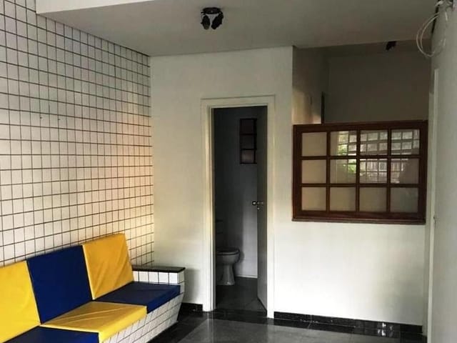 Sobrado com 400m², para alugar, no bairro Centro em Londrina