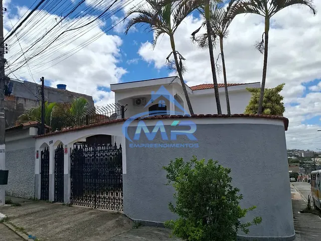 Sobrado com 217m² 3 quartos e 4 banheiros, à venda, no bairro Parque Boturussu em São Paulo