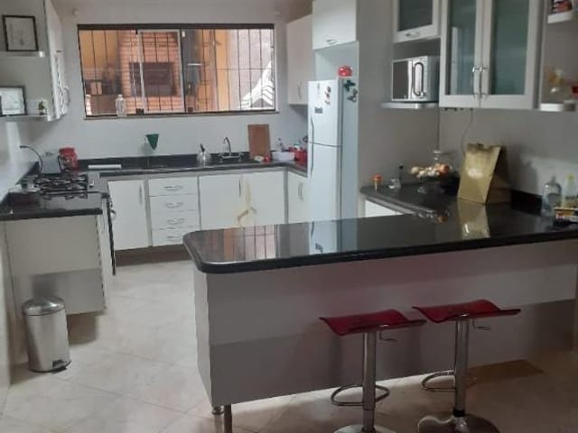 Foto do Sobrado - Sobrado com 4 dormitórios à venda, 225 m² por R$ 999.990,00 - Vila Comercial - São Paulo/SP | Pitale Imóveis Ltda.