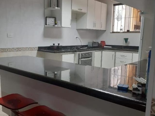 Foto do Sobrado - Sobrado com 4 dormitórios à venda, 225 m² por R$ 999.990,00 - Vila Comercial - São Paulo/SP | Pitale Imóveis Ltda.