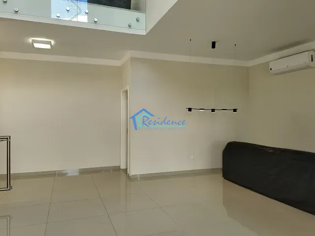 Sobrado com 307m² 3 quartos e 2 banheiros, à venda, no bairro Jardim Residencial Alto de Itaici em Indaiatuba