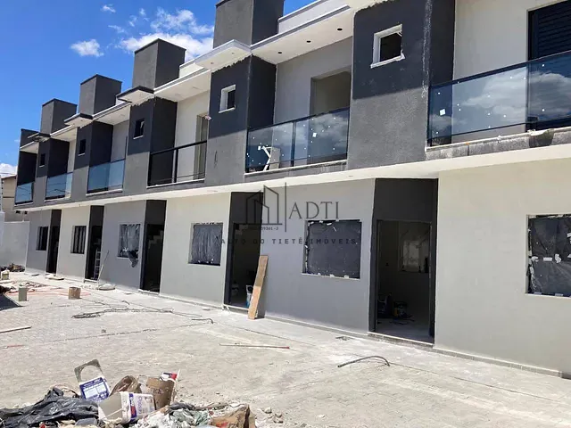 Sobrado 2 quartos e 3 banheiros, à venda, no bairro Jardim Universo em Mogi das Cruzes