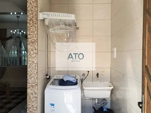 Sobrado com 180m², à venda, no bairro Areias em Tijucas