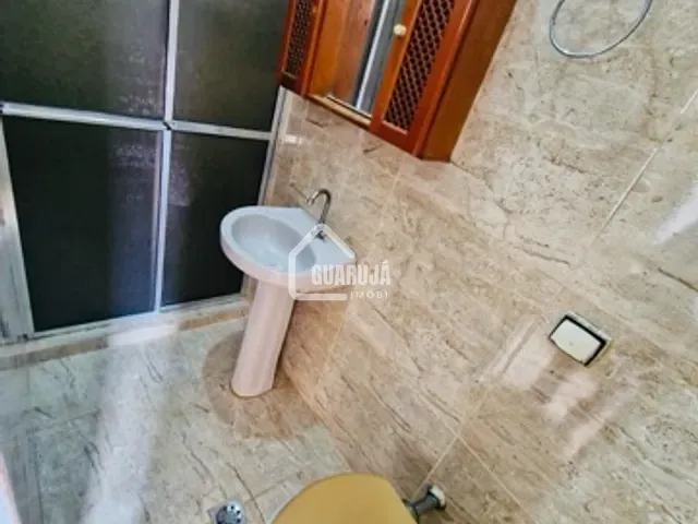 Sobrado com 100m² 3 quartos e 3 banheiros, para alugar, no bairro Sítio Paecara (Vicente de Carvalho) em Guarujá