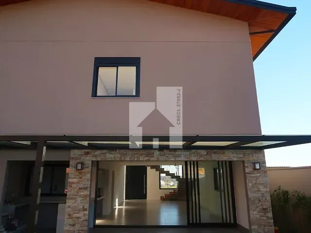 Casa com 360m² 3 quartos e 4 banheiros, à venda, no bairro Jardim Samambaia em Jundiaí