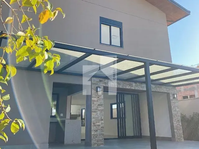 Casa com 360m² 3 quartos e 4 banheiros, à venda, no bairro Jardim Samambaia em Jundiaí