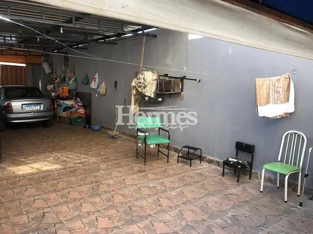 Sobrado com 250m² 4 quartos e 3 banheiros, à venda, no bairro Parque Bom Retiro em Paulínia