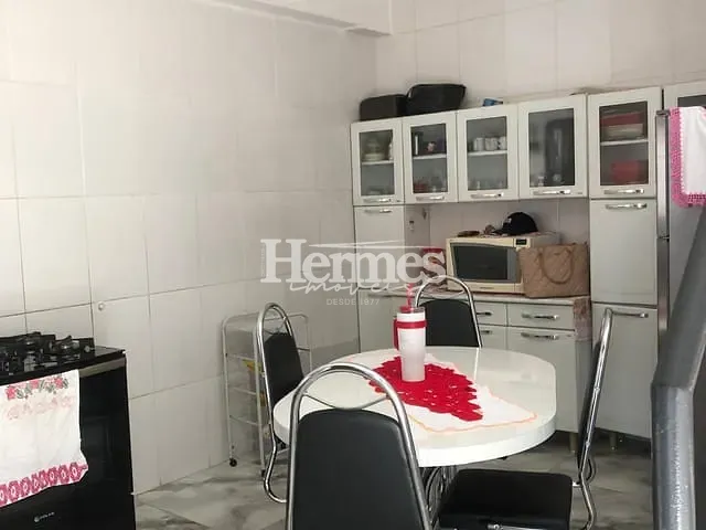 Sobrado com 250m² 4 quartos e 3 banheiros, à venda, no bairro Parque Bom Retiro em Paulínia