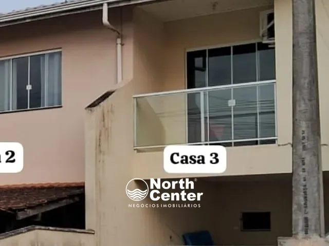 Sobrado com 90m² 2 quartos e 2 banheiros, à venda, no bairro Costeira em Balneário Barra do Sul