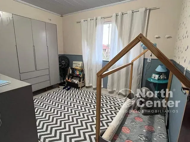 Sobrado com 90m² 2 quartos e 2 banheiros, à venda, no bairro Costeira em Balneário Barra do Sul