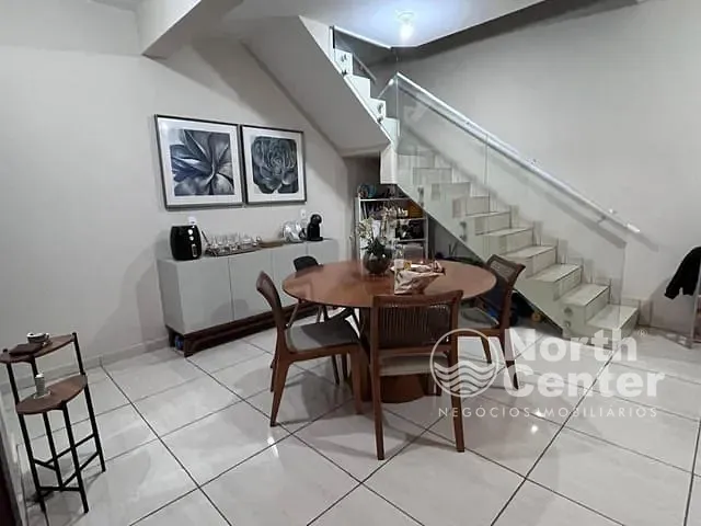 Sobrado com 90m² 2 quartos e 2 banheiros, à venda, no bairro Costeira em Balneário Barra do Sul