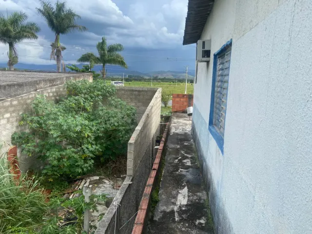 Sobrado com 165m² 3 quartos e 2 banheiros, à venda, no bairro Residencial Mantiqueira em Pindamonhangaba