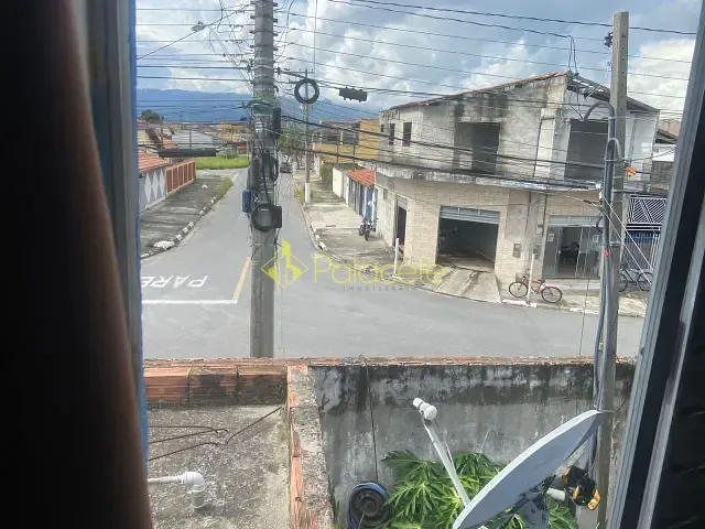 Sobrado com 165m² 3 quartos e 2 banheiros, à venda, no bairro Residencial Mantiqueira em Pindamonhangaba
