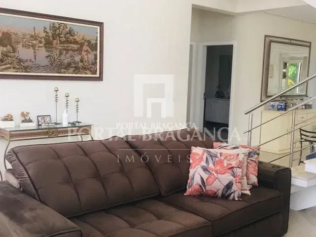 Sobrado com 468m² 3 quartos e 5 banheiros, à venda ou para alugar, no bairro Condomínio Vale das Águas em Bragança Paulista