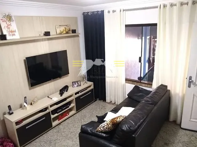 Sobrado 3 quartos e 2 banheiros, à venda, no bairro Jardim Piqueroby em São Paulo