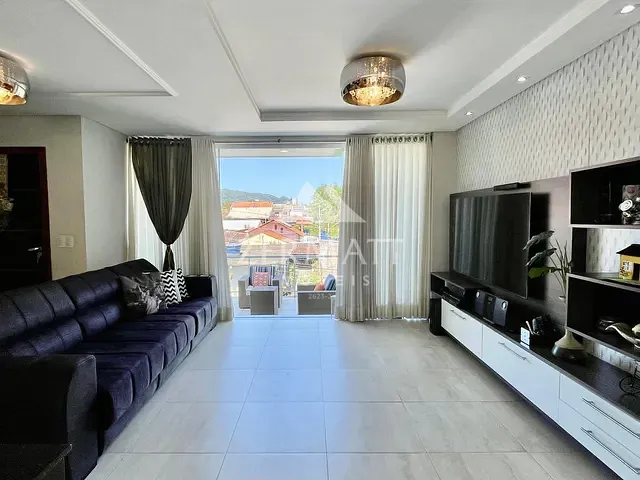 Sobrado 3 quartos e 3 banheiros, à venda, no bairro Velha em Blumenau
