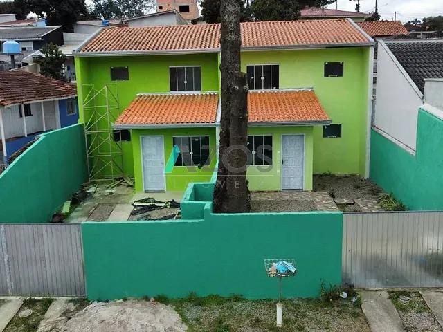 Sobrado com 240m² 3 quartos e 1 banheiro, à venda, no bairro Canguiri em Colombo