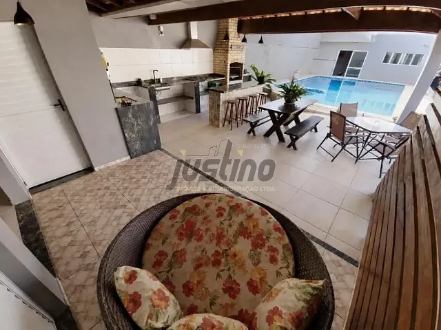 Sobrado com 400m² 3 quartos e 2 banheiros, à venda, no bairro Cibratel I em Itanhaém