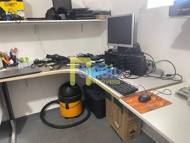 Sobrado com 100m², à venda ou para alugar, no bairro Centro em Mogi das Cruzes
