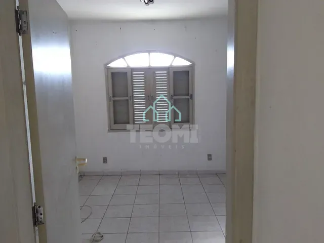Sobrado com 150m² 2 quartos e 1 banheiro, à venda, no bairro Centro em Taubaté
