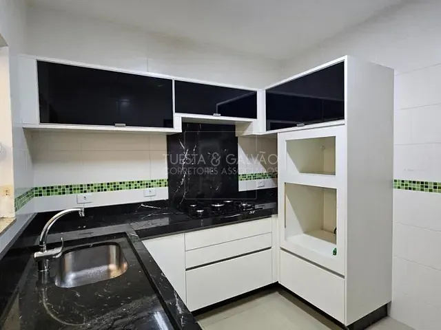 Sobrado com 164m² 3 quartos e 3 banheiros, à venda, no bairro Uberaba em Curitiba