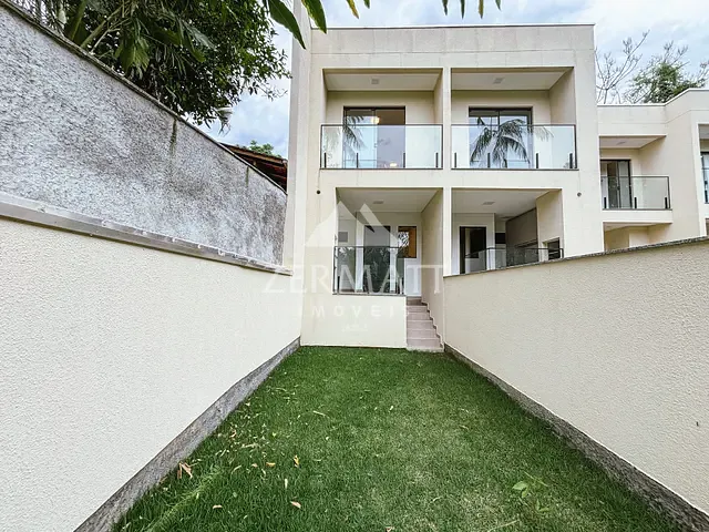 Sobrado 2 quartos e 3 banheiros, à venda, no bairro Água Verde em Blumenau