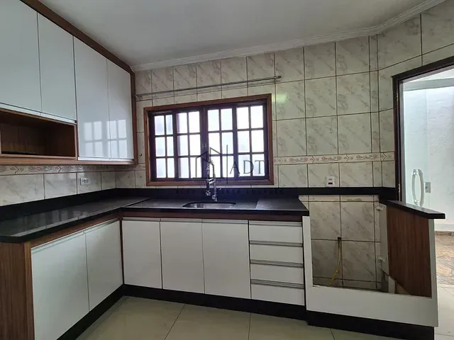 Sobrado com 125m² 4 quartos e 4 banheiros, à venda, no bairro Vila Nova Cintra em Mogi das Cruzes