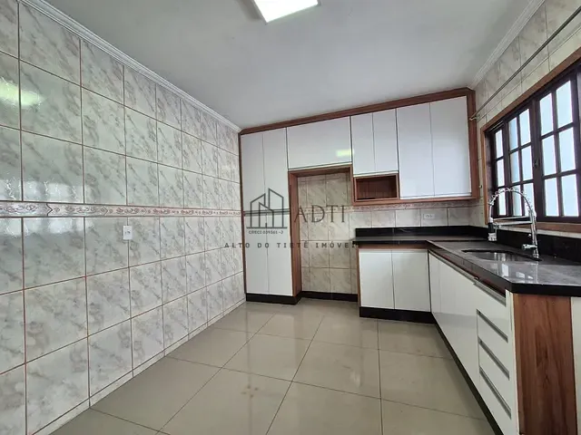 Sobrado com 125m² 4 quartos e 4 banheiros, à venda, no bairro Vila Nova Cintra em Mogi das Cruzes