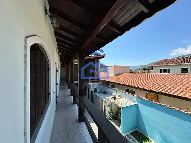 Sobrado com 338m² 3 quartos e 1 banheiro, à venda, no bairro Canto do Mar em São Sebastião