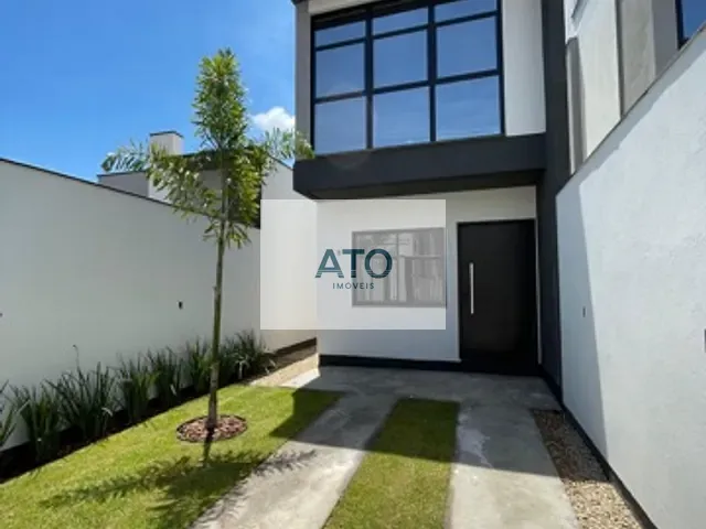 Sobrado 2 quartos e 2 banheiros, à venda, no bairro Centro em Tijucas