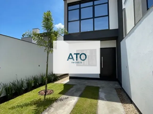 Sobrado 2 quartos e 2 banheiros, à venda, no bairro Centro em Tijucas