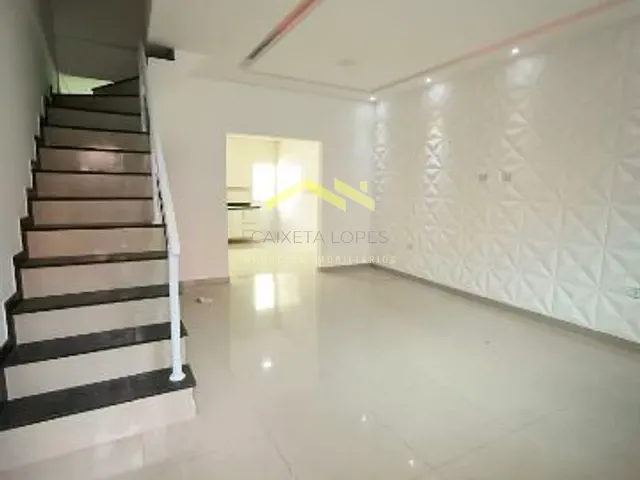 Sobrado com 110m² 3 quartos e 1 banheiro, para alugar, no bairro Santa Terezinha em Santo André