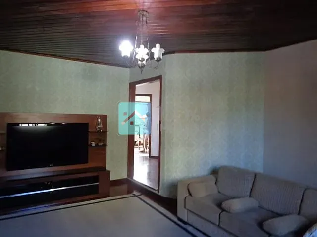 Sobrado com 450m² 3 quartos e 1 banheiro, à venda, no bairro Jardim Esplanada em São José dos Campos